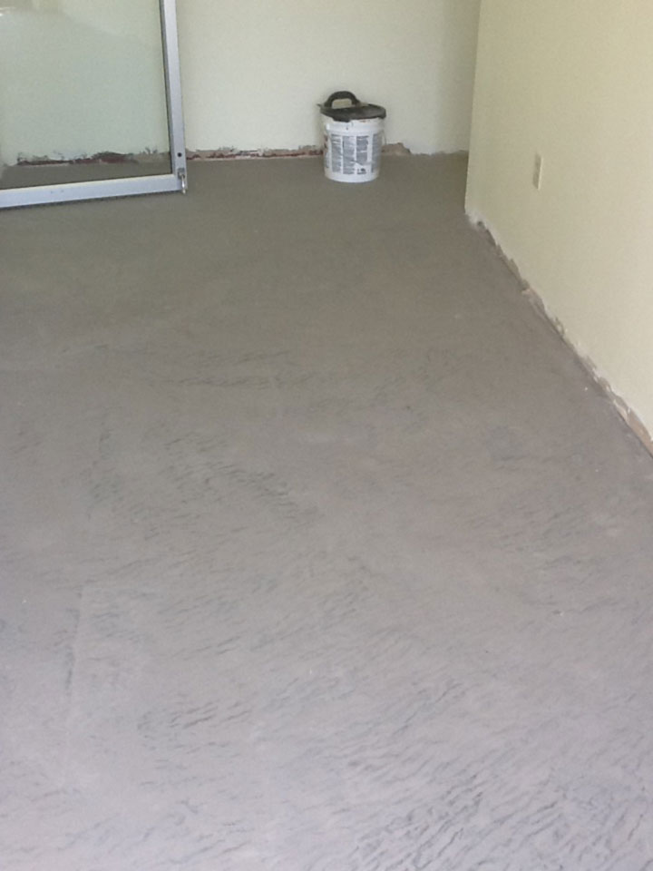 skim-coat-the-rubber-floor